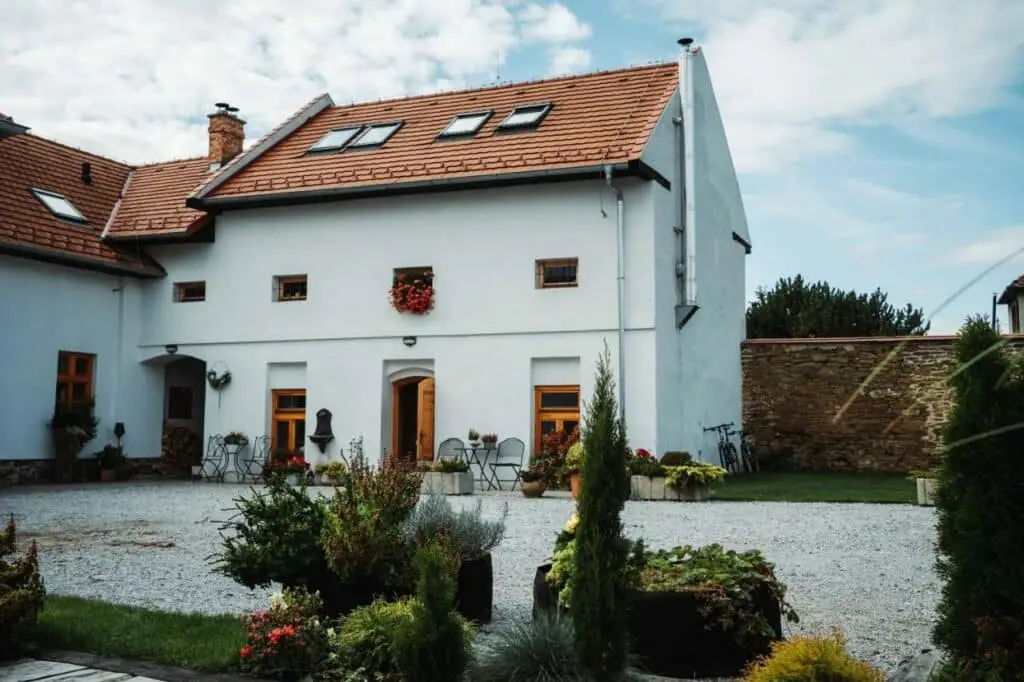 Čákyho kúria 60
